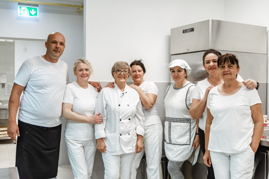 Nada i Snježana kuhaju za šibenske mališane preko 30 godina: 'I dan danas nas pamte po paštašuti'