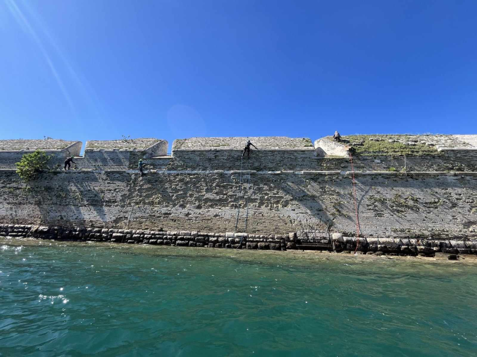 Tvrđava sv. Nikole se priprema za sezonu: Njene zidine očišćene od raslinja, trave... 