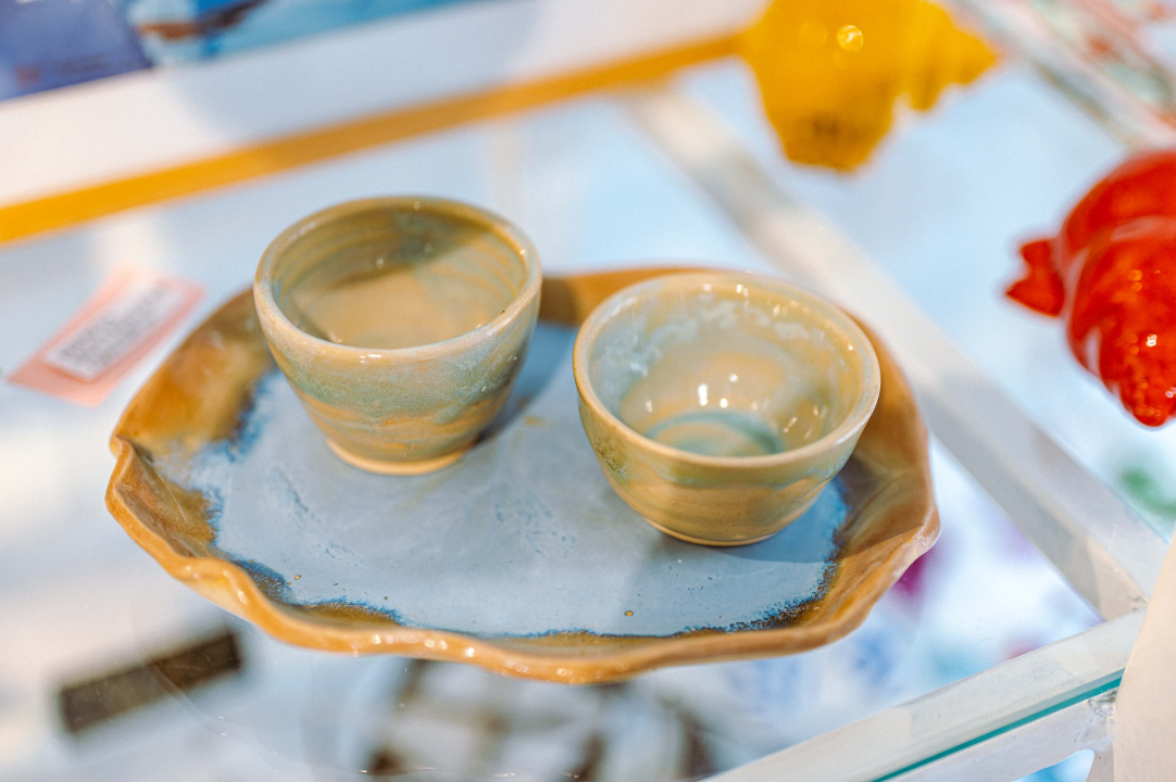 Unikatnim slikama i skulpturama iz Galerije Juraj Dalmatinac uljepšajte svoje interijere 