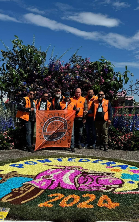 Članovi VK Šibenik sudjelovali na svečanoj povorci Vespa World Days 2024.  