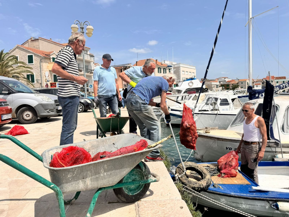 Pogled u plavo i velika ekološka akcija čišćenja vodičkog podmorja 