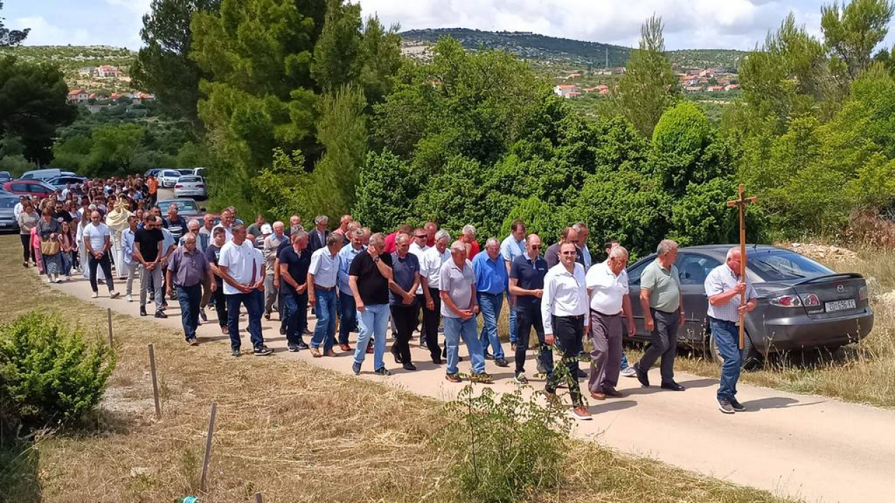 Svečanim misnim slavljem proslavljen blagdan Tijelova u Vukšiću