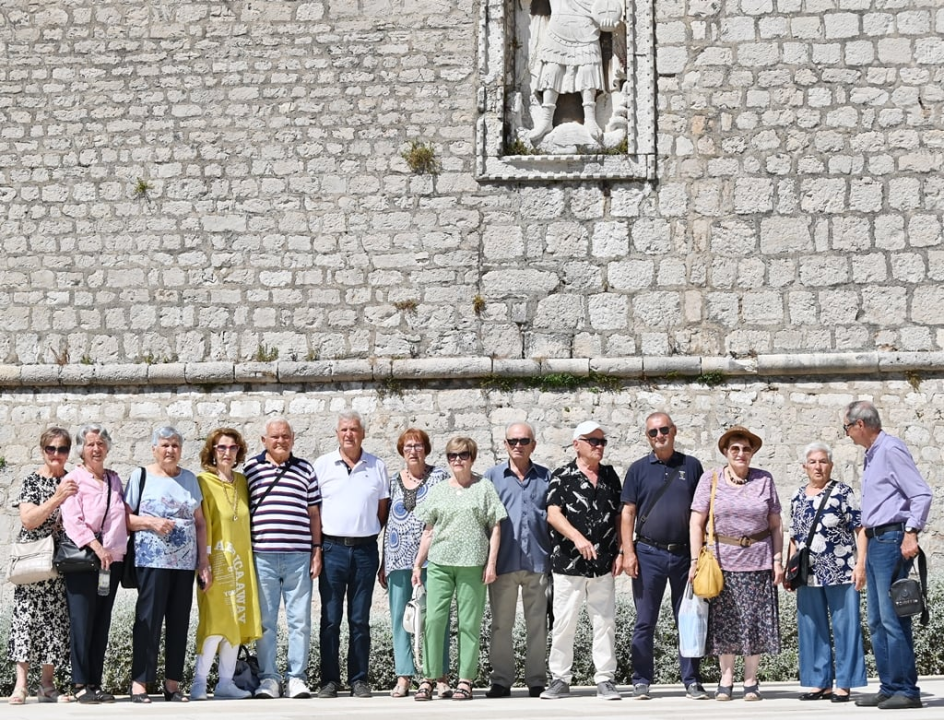 Okupili se na Poljani: Bivši maturanti šibenske ekonomske škole proslavili 61. godišnjicu mature