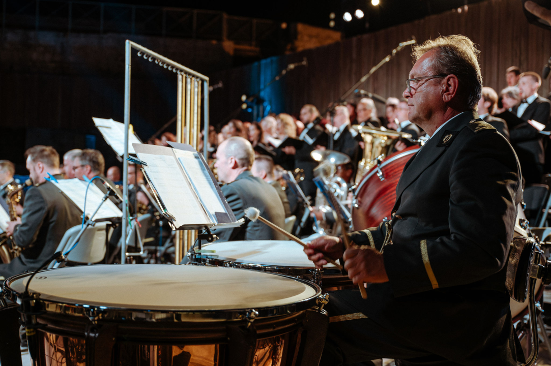Proslava velikog jubileja: Istinski glazbeni užitak na koncertu Kola i Orkestra HV-a na tvrđavi sv. Mihovila 