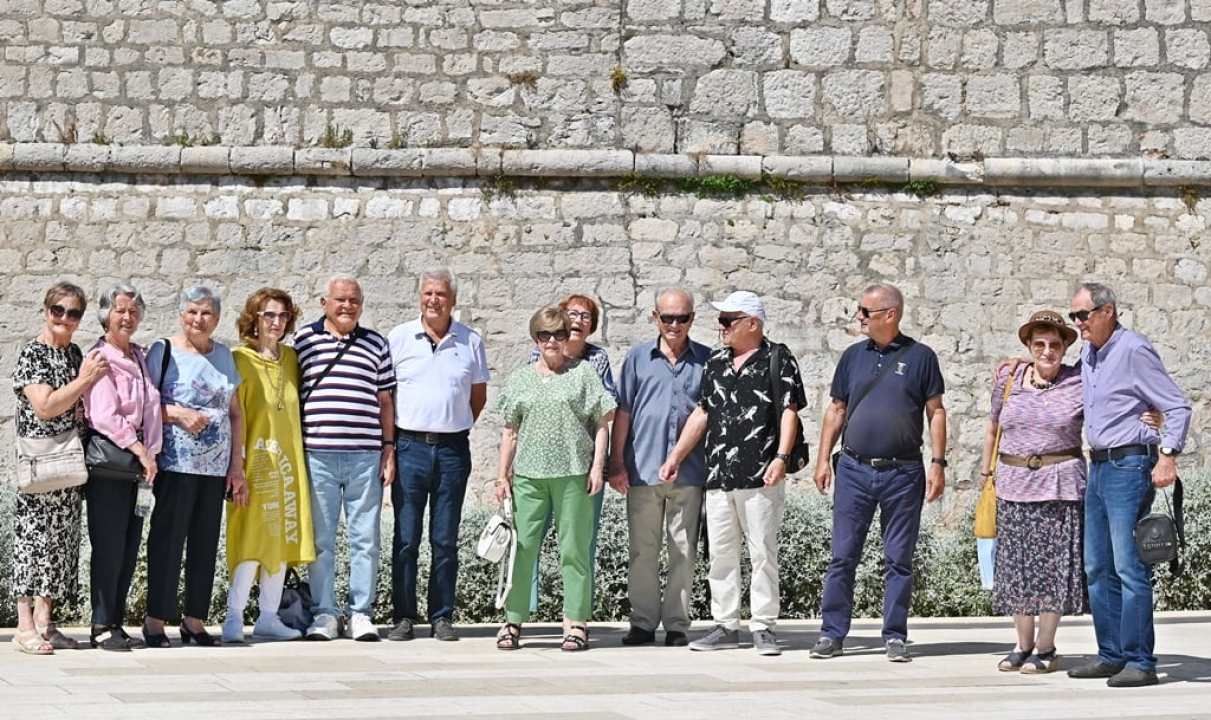 Okupili se na Poljani: Bivši maturanti šibenske ekonomske škole proslavili 61. godišnjicu mature