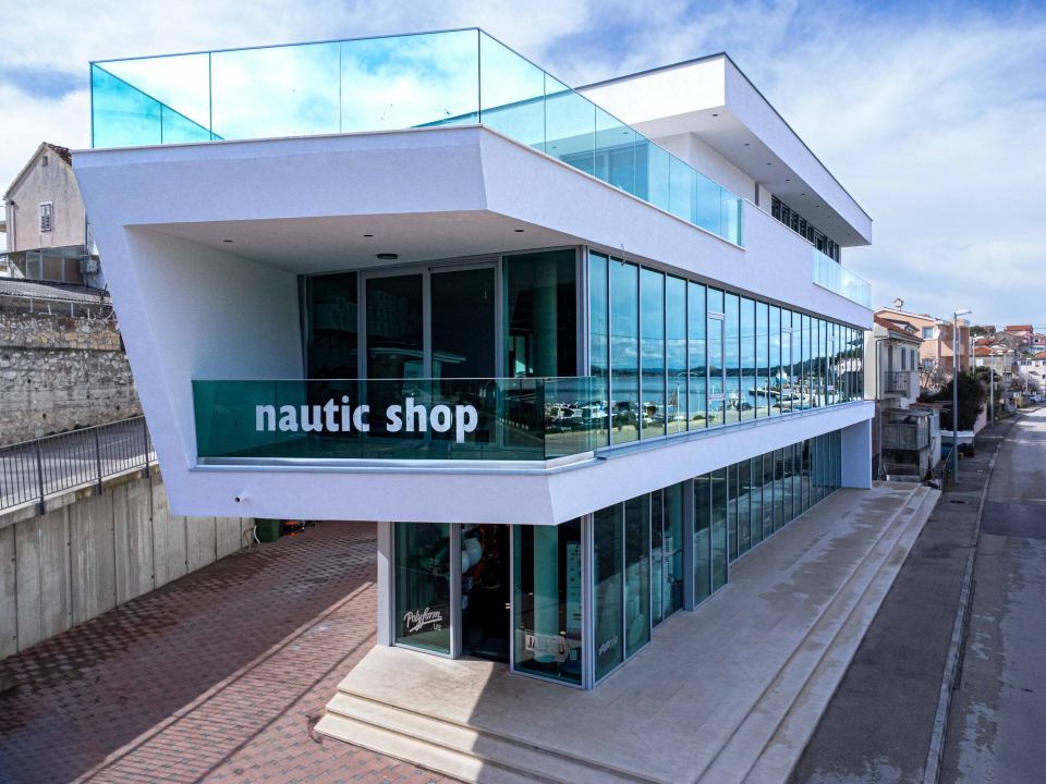 Trendi sunčane naočale IZIPIZI pronađite u trgovini M.A.G.-D.D.! 