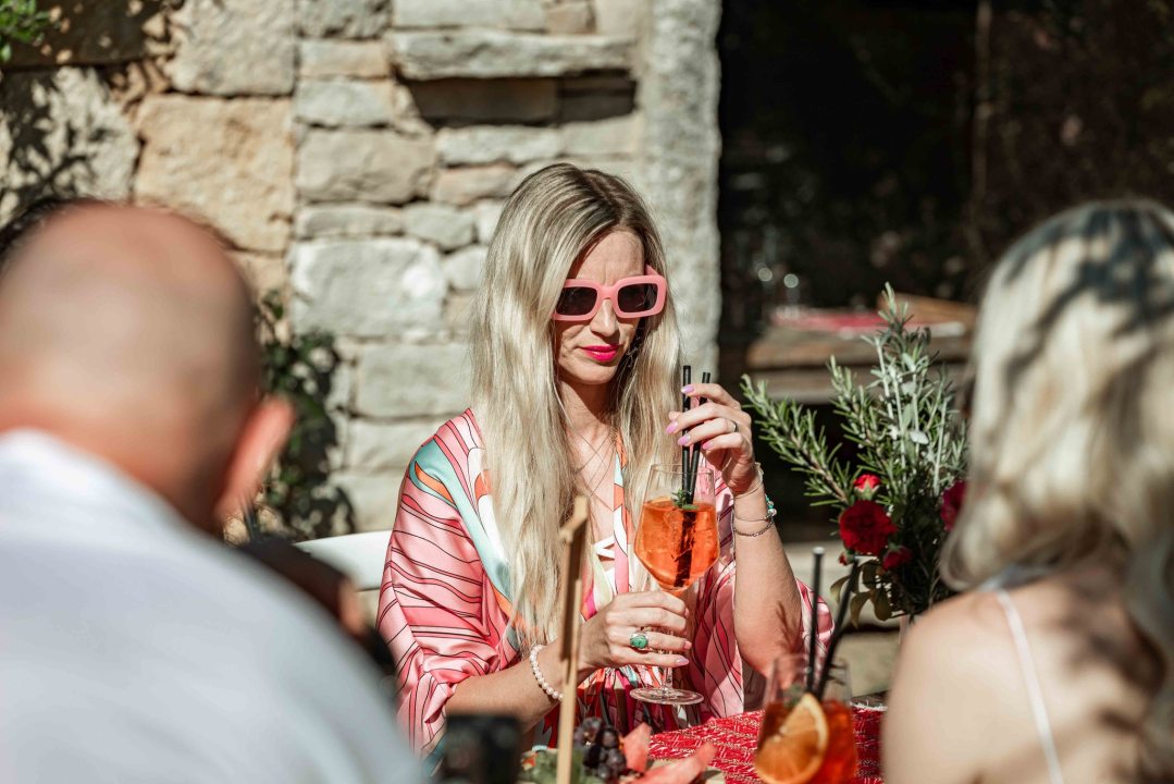 Šibenska lipost i kripost u video spotu Mladena Grdovića Sveta zemlja Dalmatina 