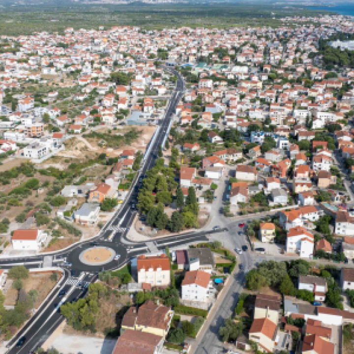 U Vodicama puštena u promet obnovljena cesta s dva nova rotora