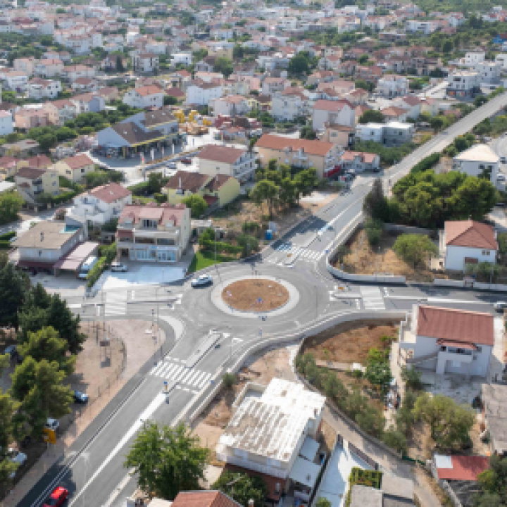 U Vodicama puštena u promet obnovljena cesta s dva nova rotora