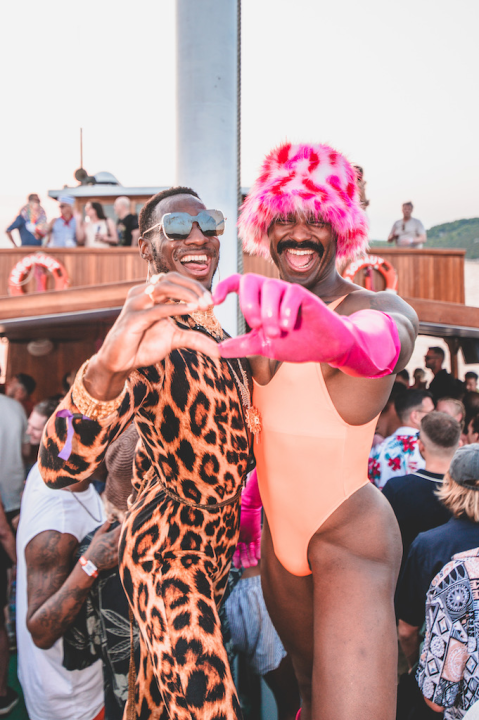 Defected Croatia: Pet tisuća partijanera uživalo u Tisnom 