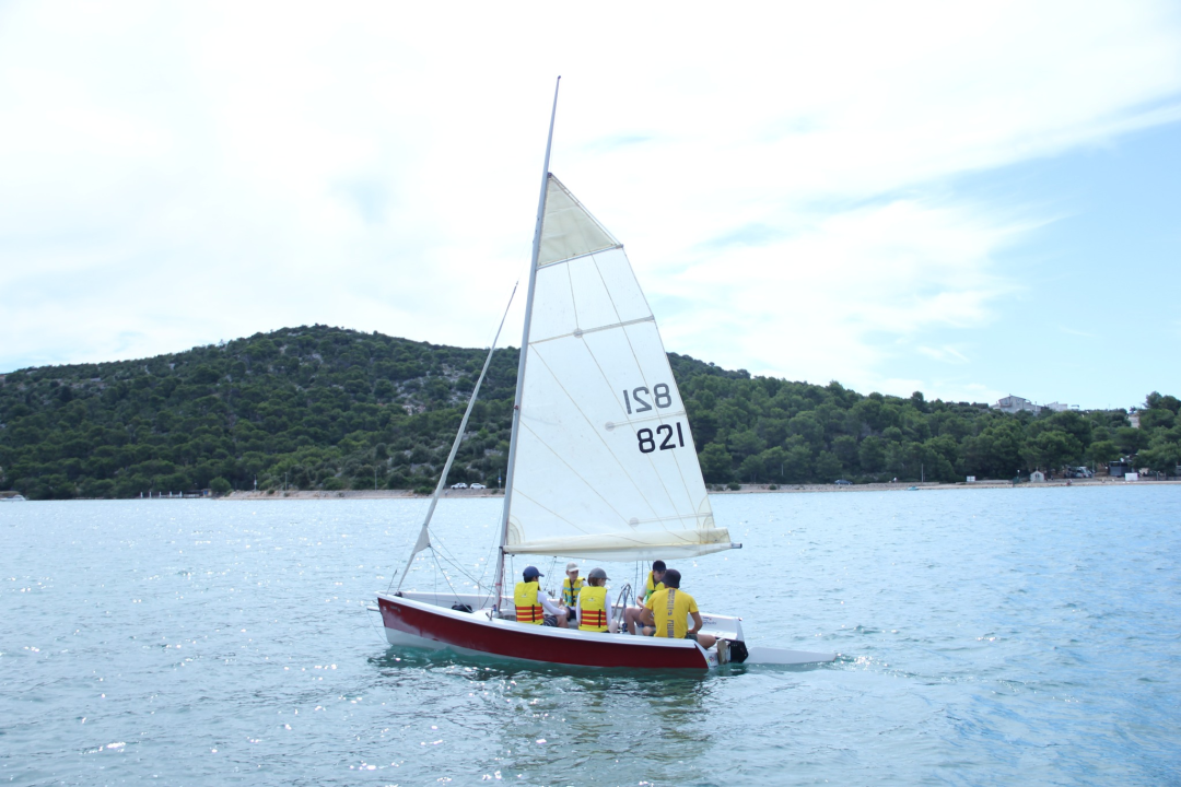 Priuštite svojoj djeci nezaboravno iskustvo uz dječji kamp sportova na vodi 