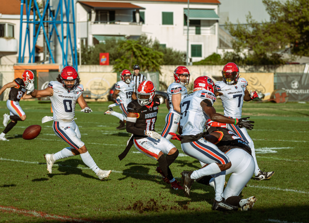 Američki nogomet na Šubićevcu vizualno zanimljiv, rezultatski ne: Madrid uvjerljiv protiv Hamburga