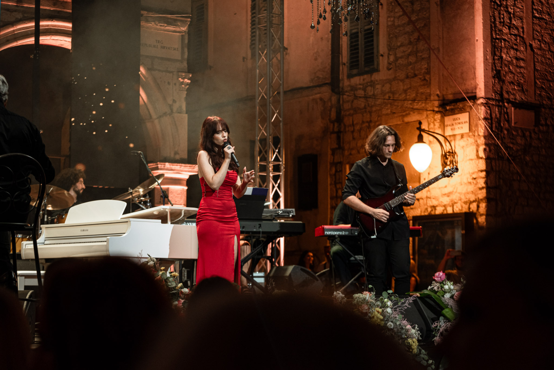 Duška Brčić-Šušak pobjednica Večeri dalmatinske šansone, Ibrica Jusić dobio nagradu za životno djelo