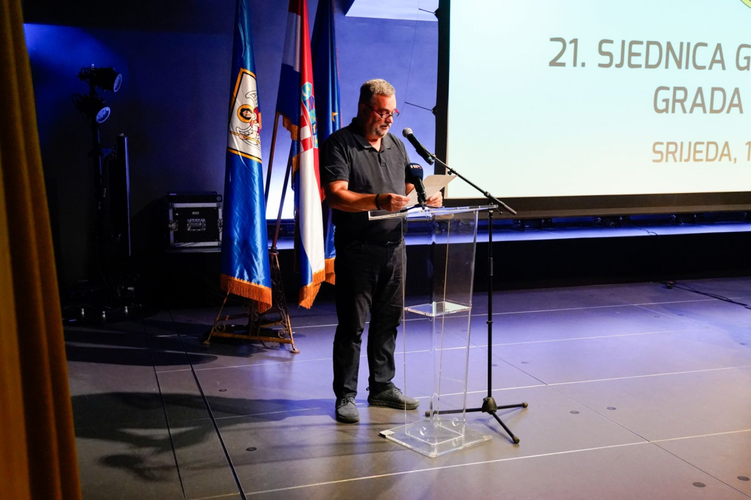 Potvrđeni dobitnici nagrada Grada, prodaje se veliko zemljište na Podima, a Šibenik je dobio i novog mrtvozornika