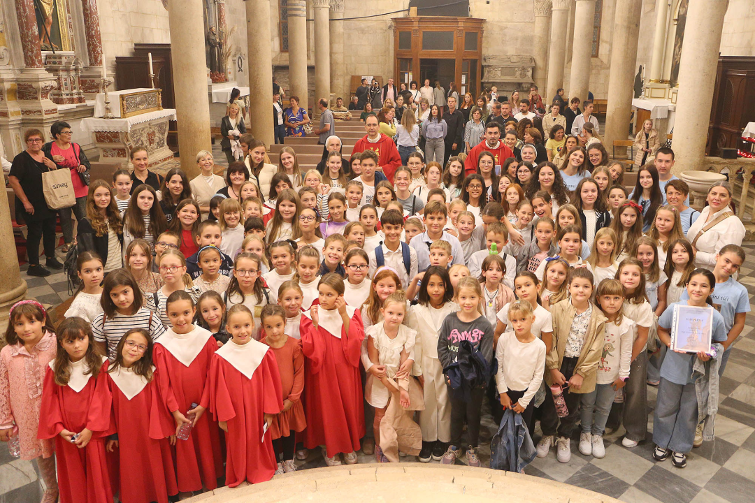 U prvom danu Devetnice sv. Mihovilu sudjelovalo šest dječjih zborova