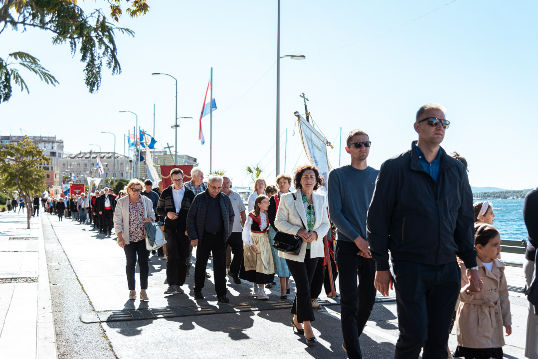 Povodom Dana Šibenika održana tradicionalna svečana procesija ulicama grada i sveta misa