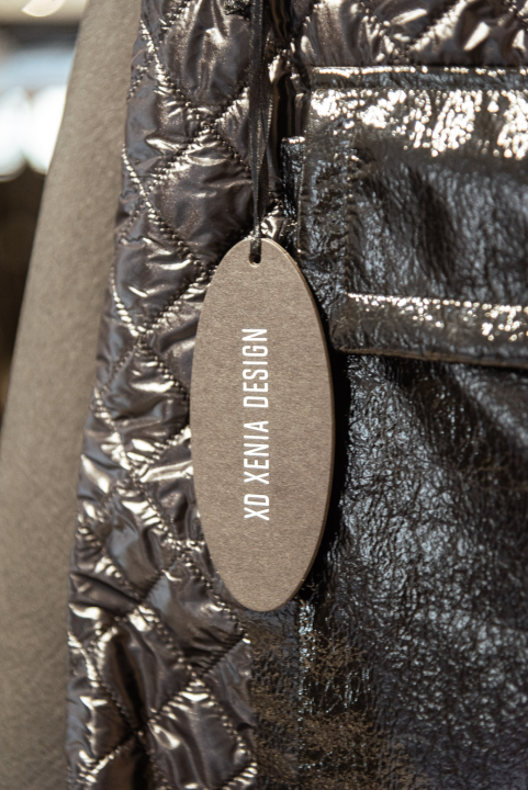 U Galeriji Juraj Dalmatinac ulovite umjetnine poznatih hrvatskih slikara po odličnim cijenama! 