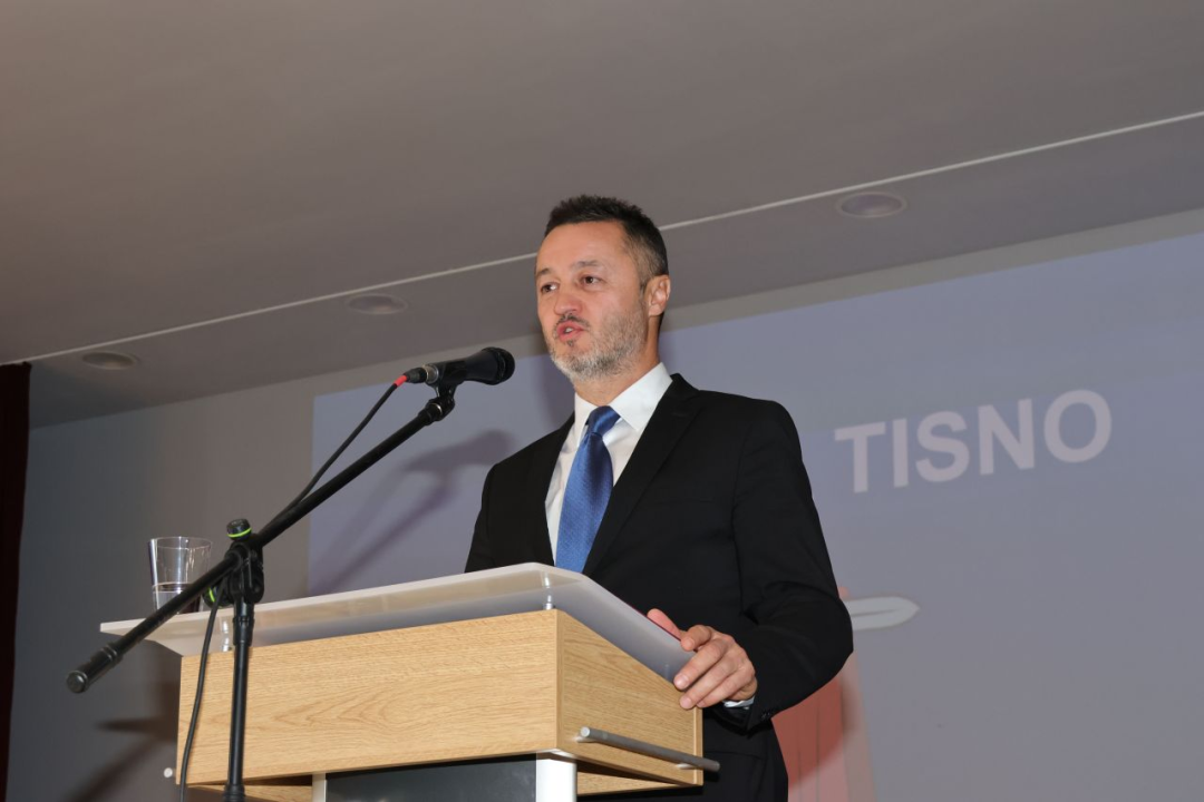 Održana svečana sjednica Općine Tisno, zaslužnim pojedincima uručene nagrade