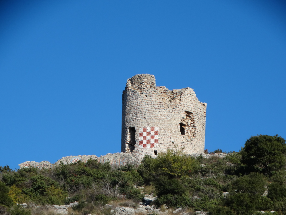 Počela obnova  Ćulina kule  u Budaku 