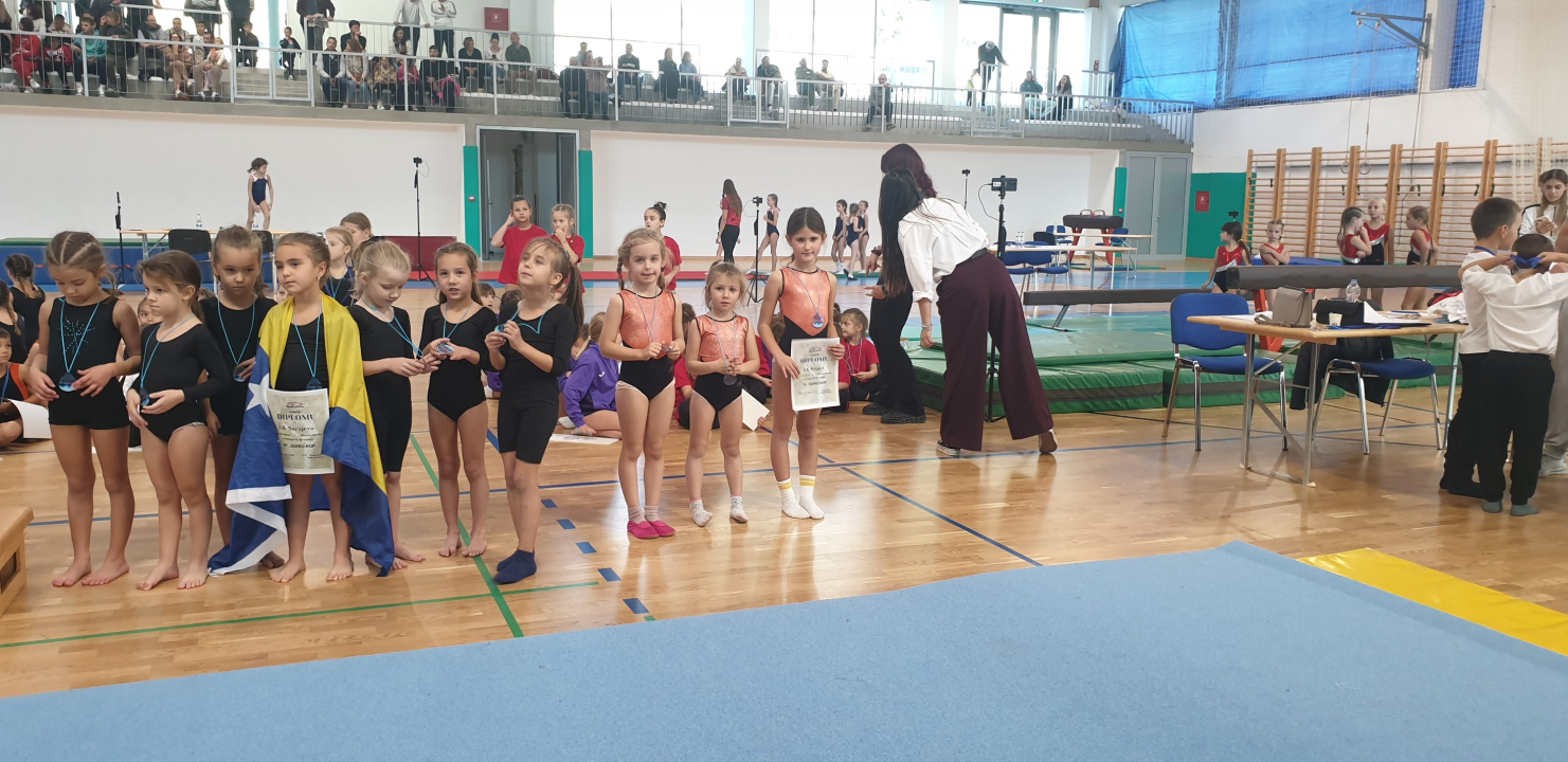 Gimnastičarka Dišpeta Lucija Vlahov viceprvakinja države u višeboju, Zorić četvrti, sedam medalja iz Solina