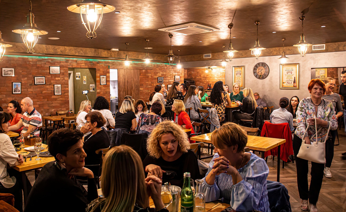 Božićni domjenak u Maestra: Uživajte u savršenoj kombinaciji okusa i atmosfere