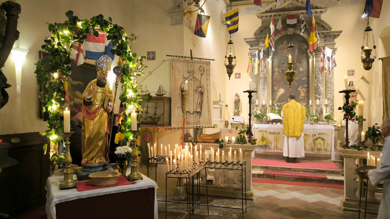 U Crkvi svetog Nikole u Šibeniku slavljene mise za pomorce, njihove obitelji i sve putnike