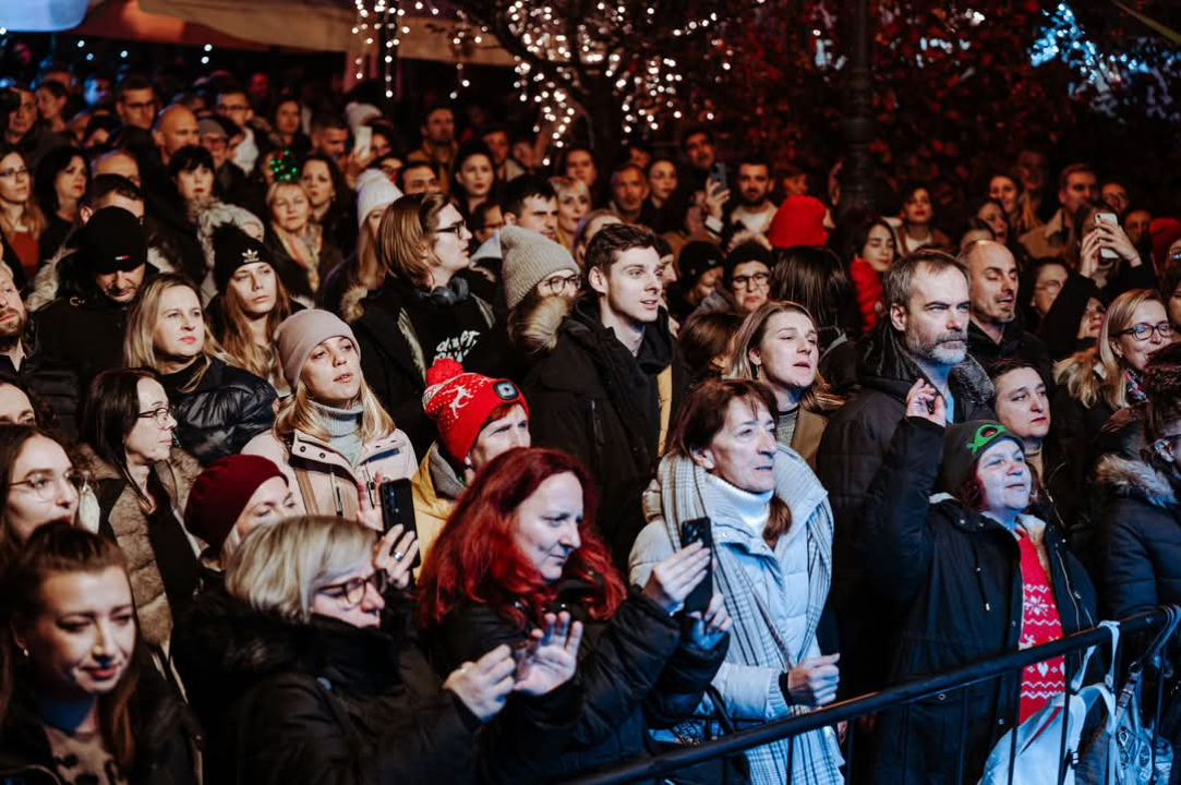 Gibonni u Parku spektakularno otvorio glazbeni program Adventure (2)