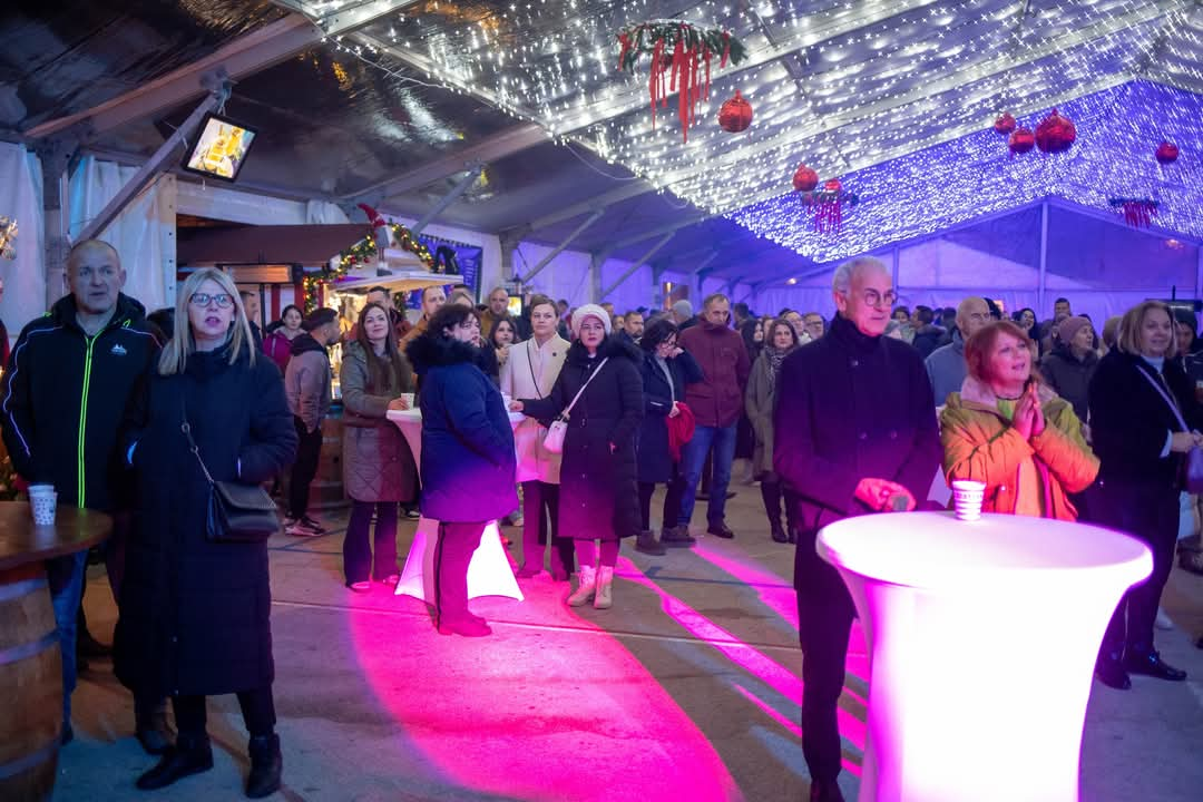 Advent u Kninu i ovaj tjedan nastavlja spajati zajedništvo i blagdanski duh. Provjerite što su pripremili