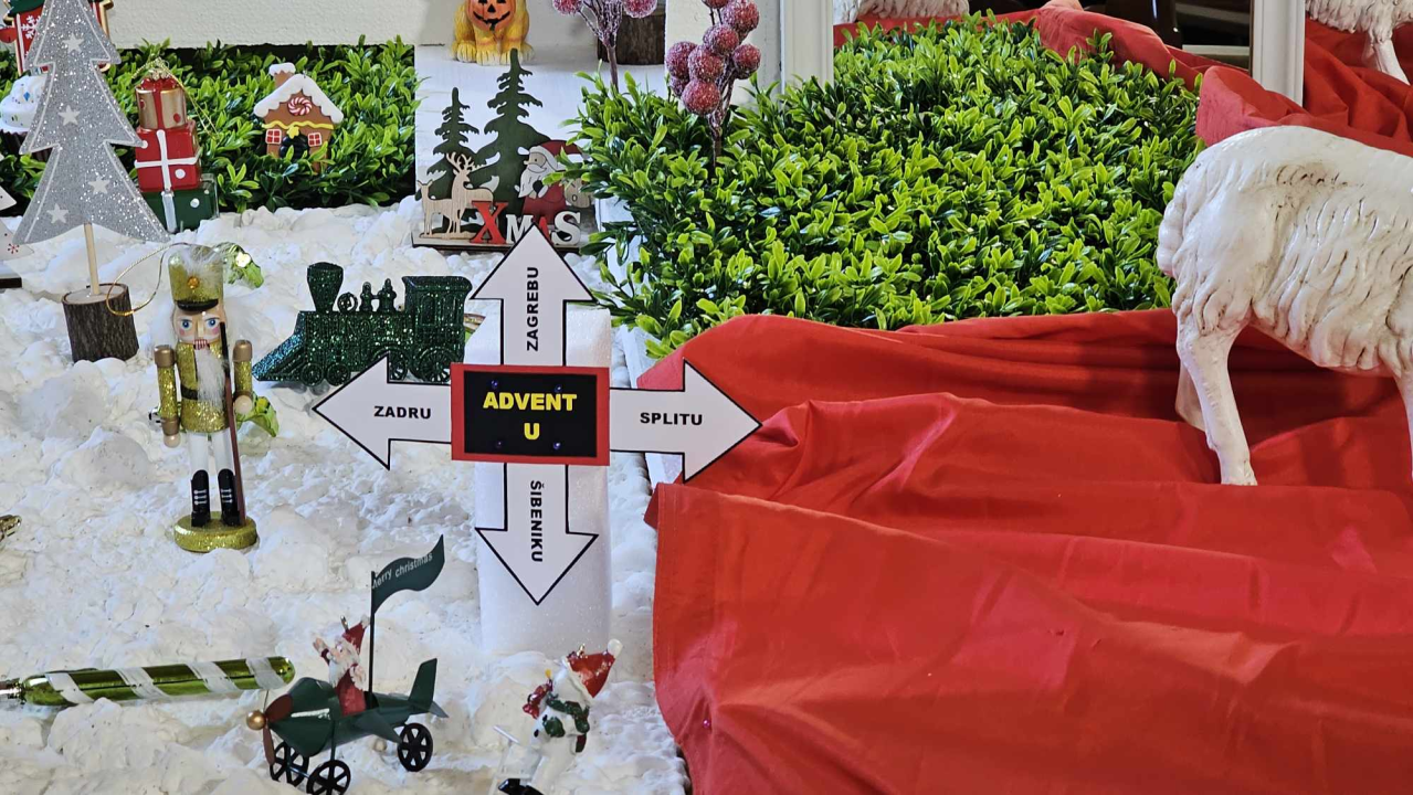 Jaslice u Gospi van Grada poslale jasnu poruku: Ili ste za fritule i istospolne parove ili za Isusa i Hrvatsku