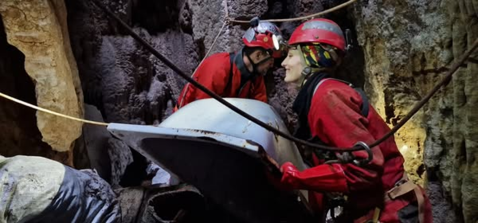 Od kade do školske torbe: Šibenski speleolozi i djelatnici NP Krka iz Jame Spaskraljica u dva dana izvadili hrpu otpada