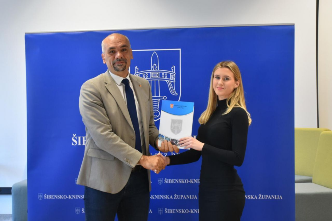 Županija dodijelila 34 učeničke i studentske stipendije