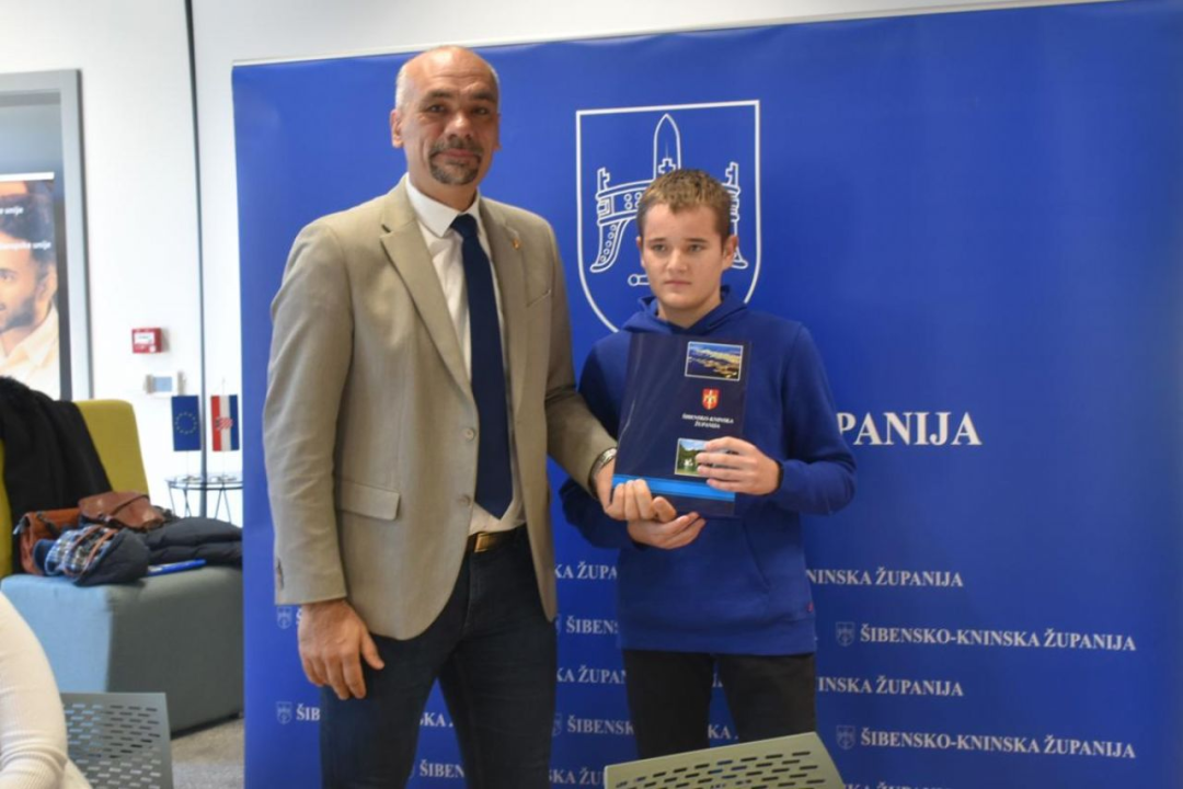 Županija dodijelila 34 učeničke i studentske stipendije