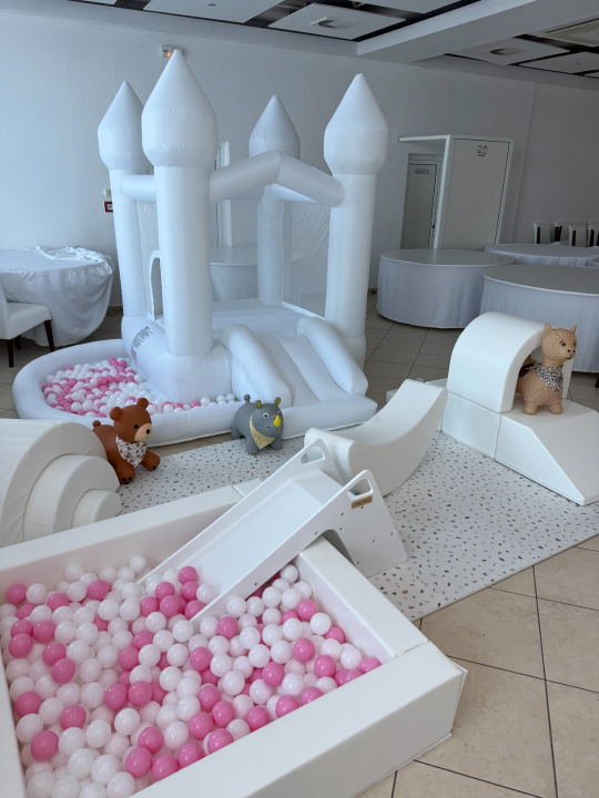 PartyLand: Mobilna igraonica koja donosi nezaboravnu zabavu na proslave vaših mališana! 