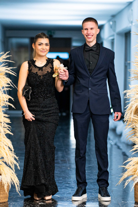 Zavirite na blještavi maturalni ples Turističko-ugostiteljske škole Šibenik (1)