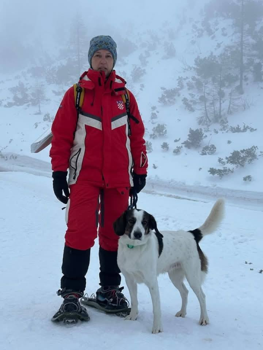 Od odbačenog šteneta do potražnog psa