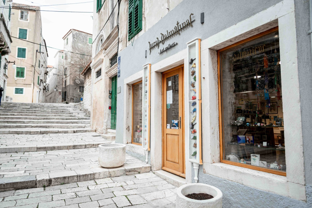 FOTO Valentinovo u Galeriji Juraj Dalmatinac: Pronađite savršen poklon za voljenu osobu