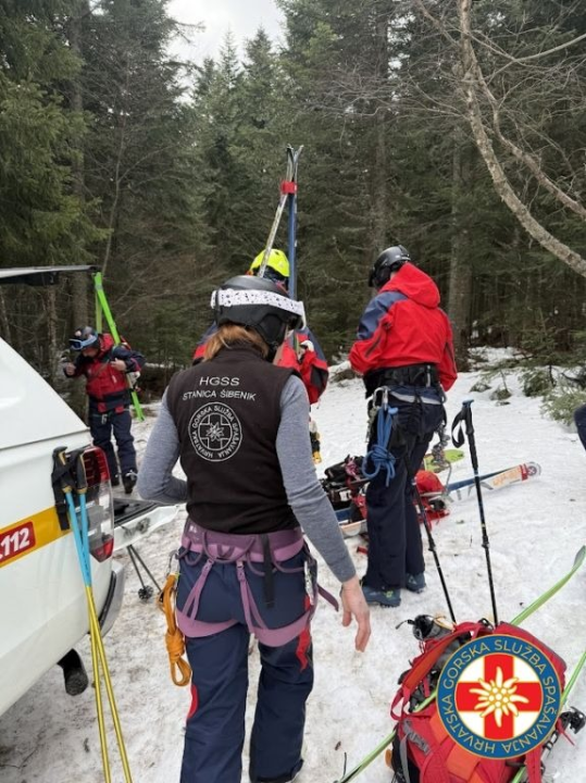 HGSS stanica Šibenik održala zimsku vježbu na Čvrsnici 