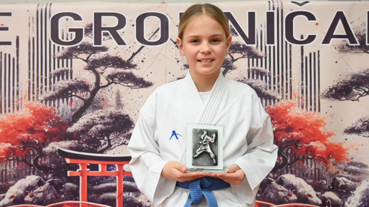 FOTO: Karatašima vodičkog Okita 18 medalja i treće mjesto ekipno na Grobničan kupu