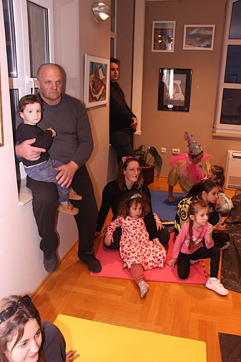 U vodičkoj knjižnici održana radionica izrade maski i pričaonica