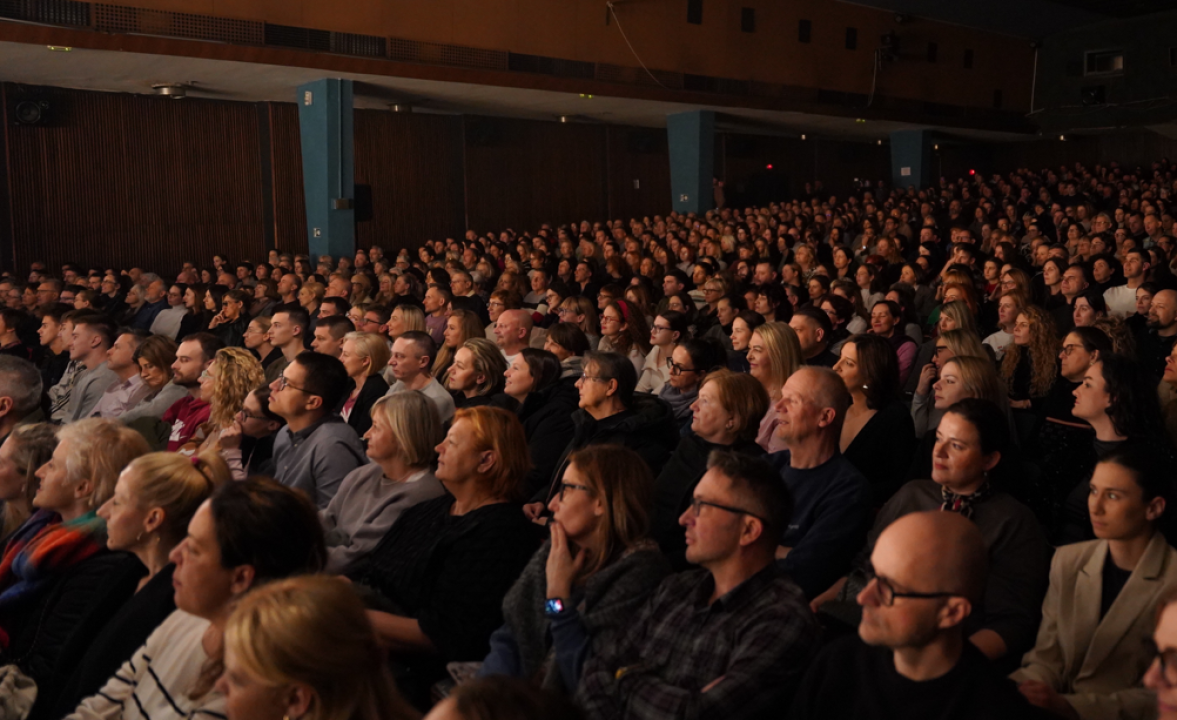 Komedija ‘Dođi gola na večeru’ rasprodala dvoranu Studentskog centra u Zagrebu