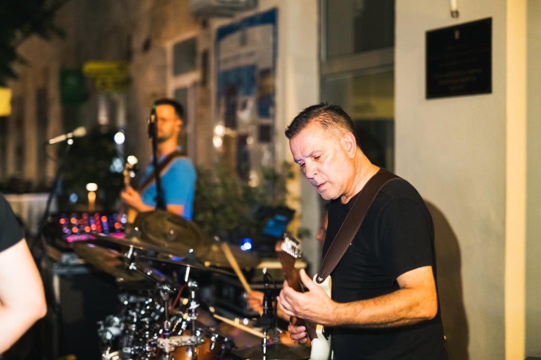 FOTO Caffe Bar Mozart i Grupa Ljubav jamče nezaboravan Dan žena! 