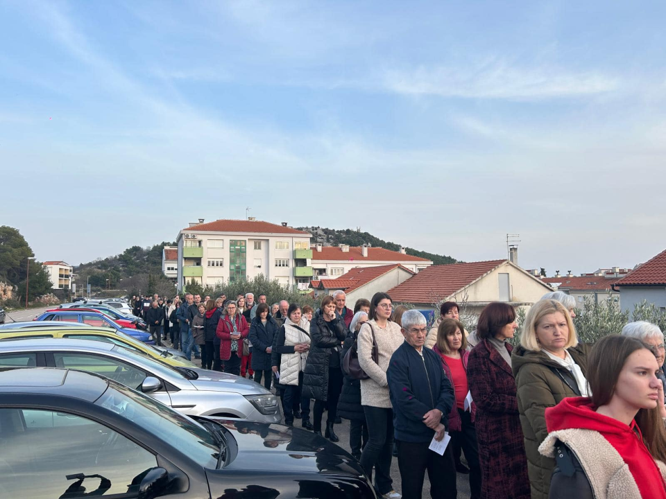 Vjernici župe Svetog Jeronima okupili su se u molitvi križnog puta