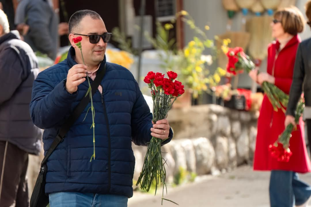 Šibenski SDP-ovci obilježili Dan žena podjelom karanfila