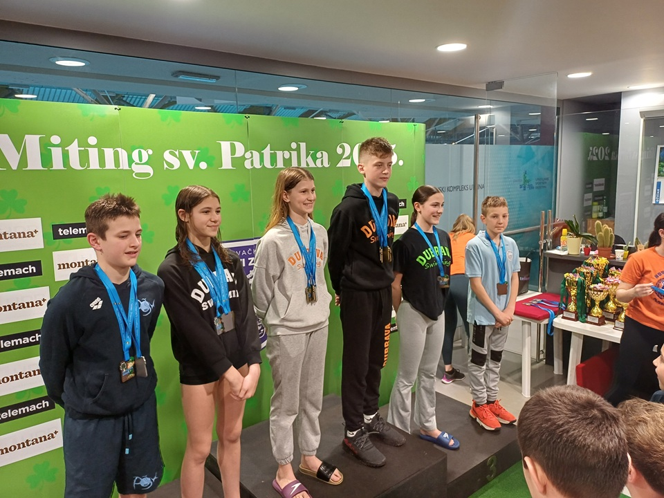 FOTO: Plivači Mora na 'Svetom Patriku': Badurina srebrni, Džepina brončani u poretku kombiniranih disciplina