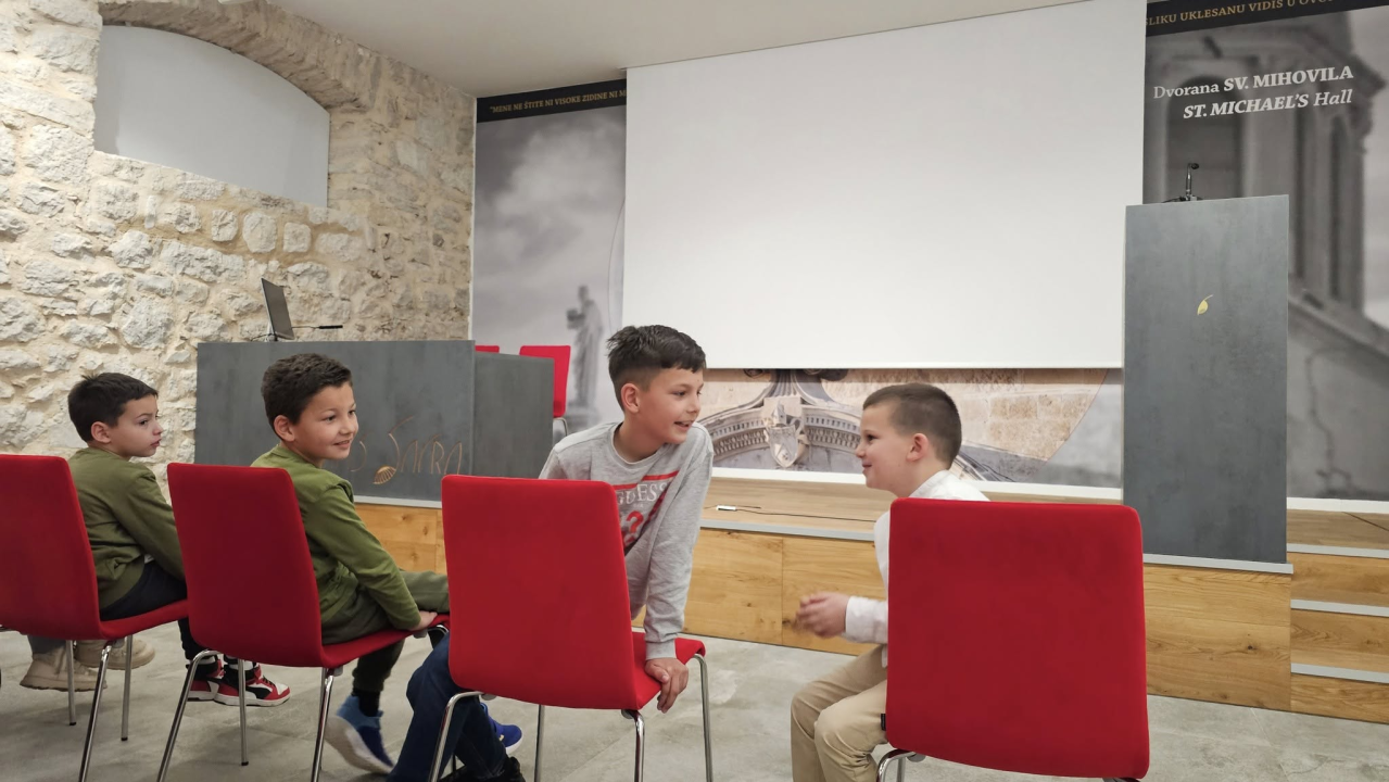 Andrija Škugor osmogodišnji je umjetnik iz Šibenika