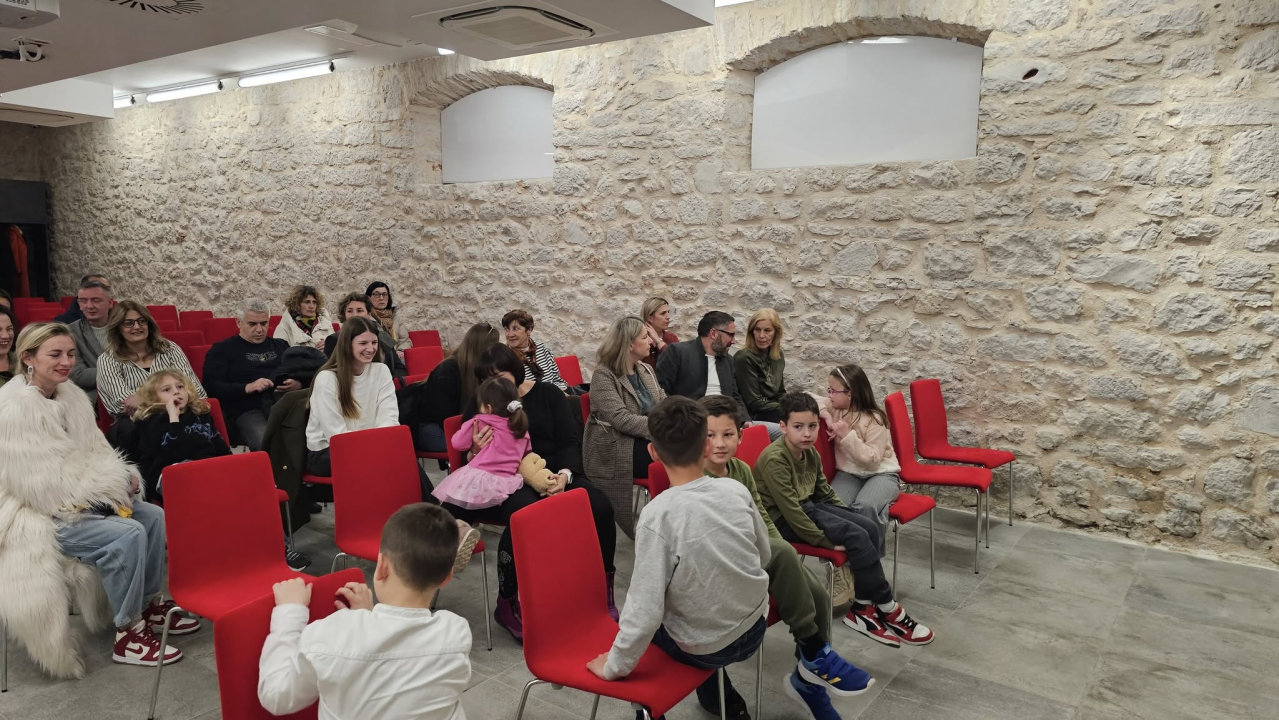 Andrija Škugor osmogodišnji je umjetnik iz Šibenika