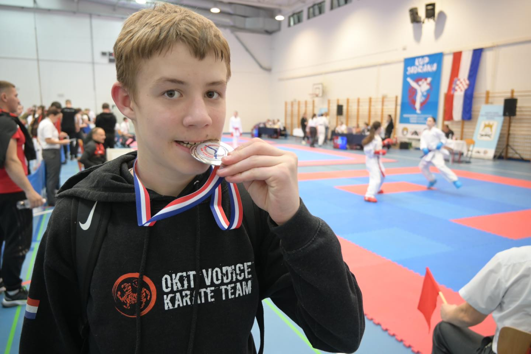 FOTO: Karate klub Okit drugi ukupno na 'Kupu Jadrana' sa 37 medalja