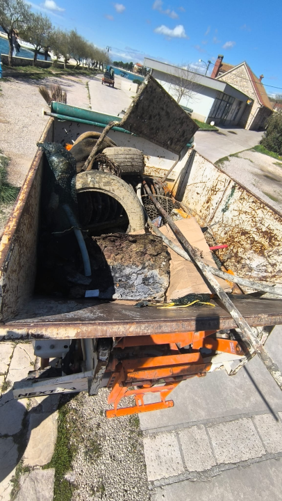 Akcija na Zlarinu: Čistilo se podmorje i obala, održana i edukativna radionica