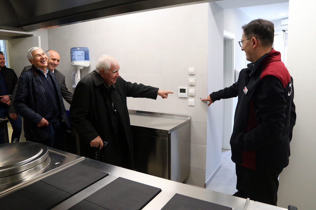 FOTO: Otvorena i blagoslovljena obnovljena Caritasova pučka kuhinja u Šibeniku