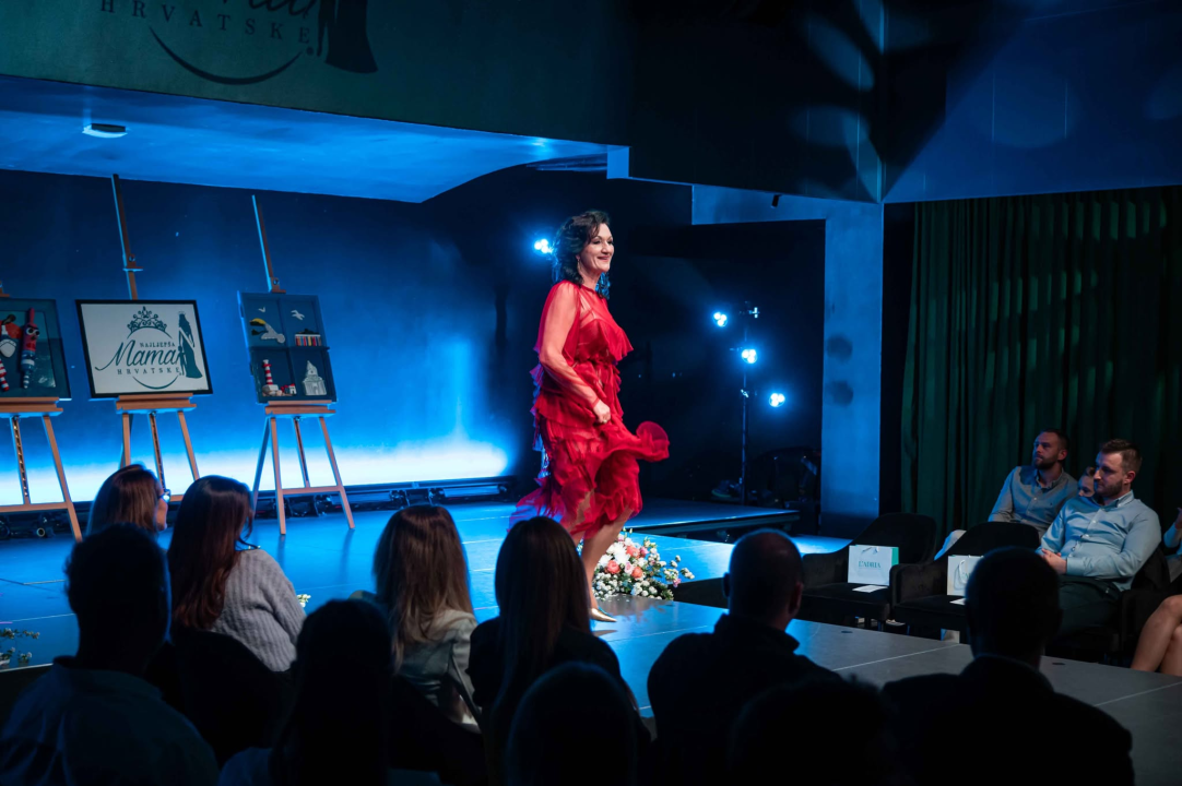 FOTO Šibenčanka Petra Nižić proglašena najljepšom mamom Hrvatske